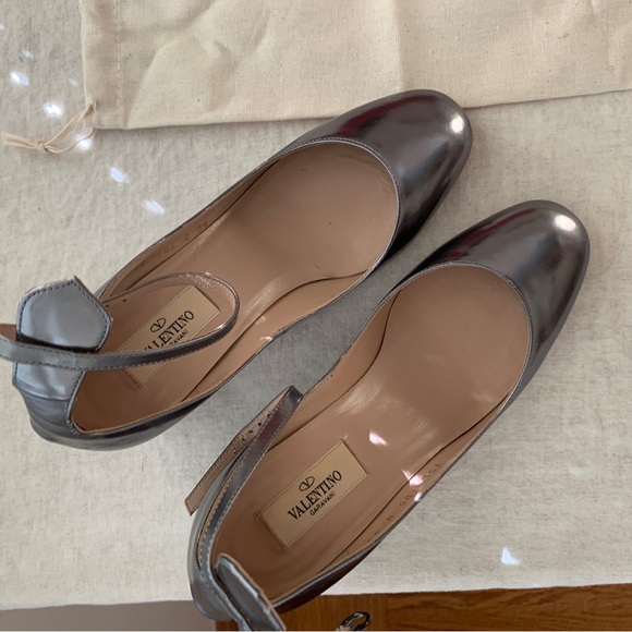 Valentino Garavani Tango 60 Pumps Silver, size 36 US 6 - Picture 6 of 15